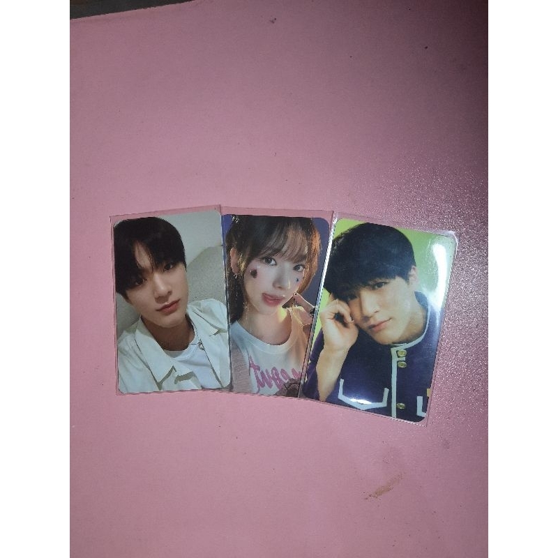 karina point sticker ctmiq