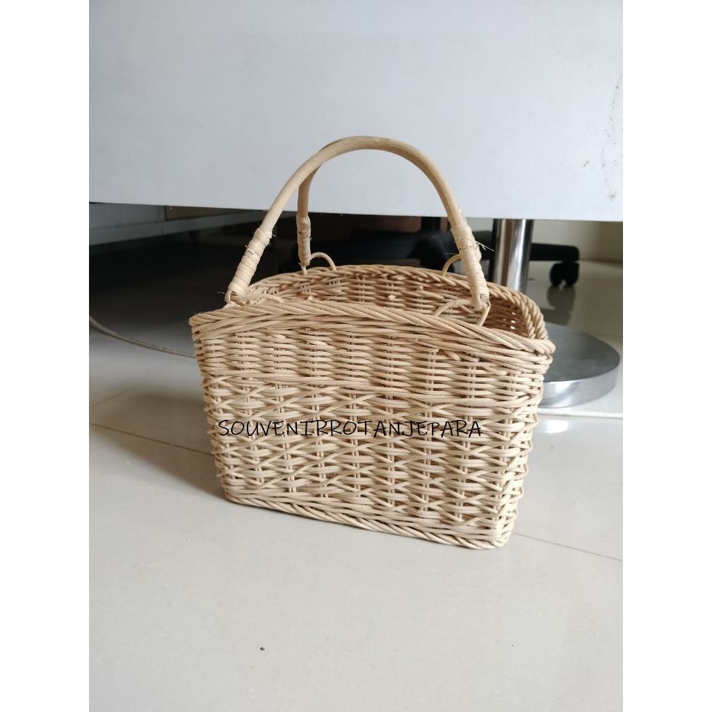 Tas Rotan Kotak Anyaman Silang/Tas Rotan