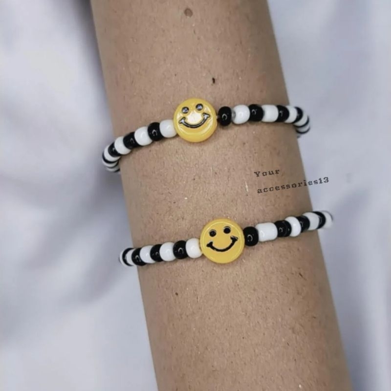 Gelang Tangan Karet Manik Smile Kuning