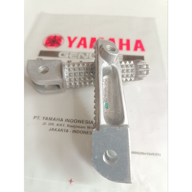 Postep FootStep Fostep Injakan Kaki Depan Kanan Kiri Set Yamaha R15 V1 V2 V3 Xabre MT15 XSR Original