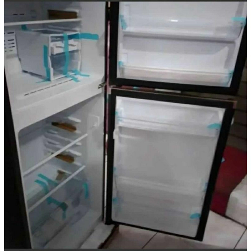 KULKAS POLYTRON PRW 23MO/ KULKAS 2PINTU POLYTRON PRW23MOW/ PRW23MOB -230LITER (KHUSUS DAERAH BOGOR)