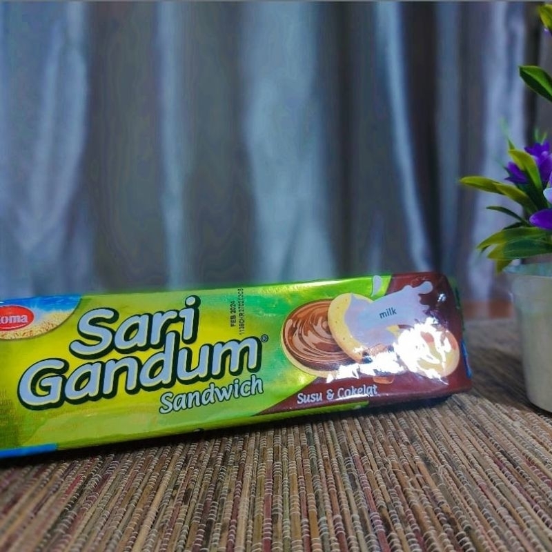 

roma sari gandum sandwich cokelat 108 gram