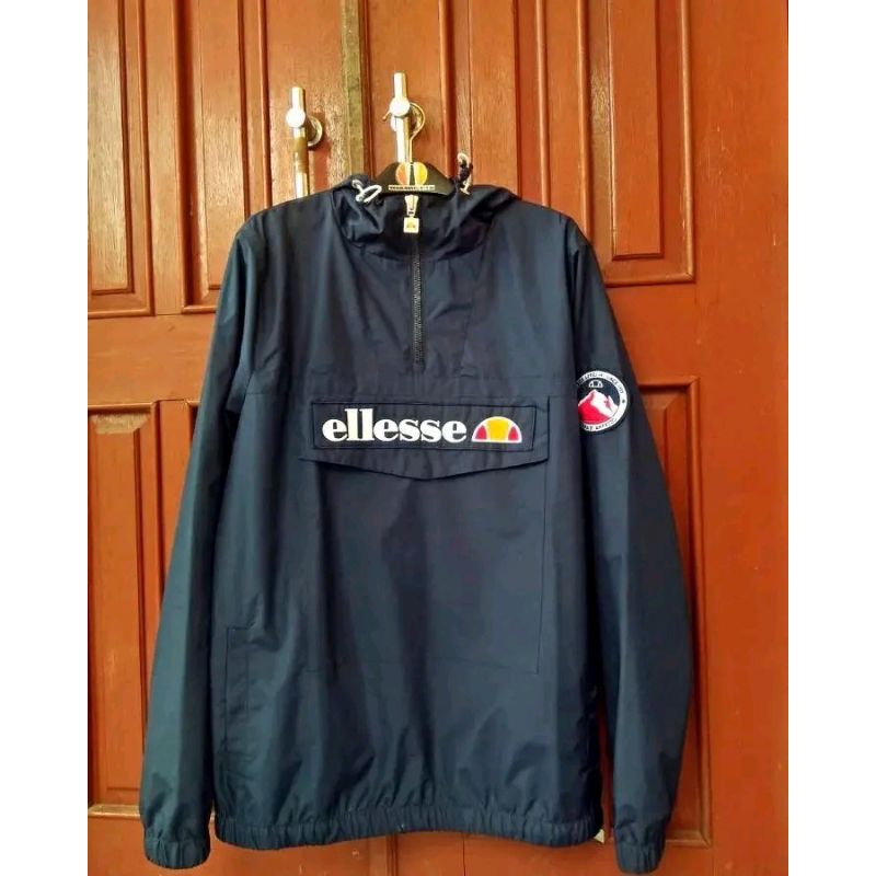 Ellesse Mount