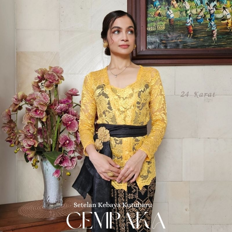 Setelan Kebaya Kutubaru Brokat Semifrance Metalic Glossy Lengan Panjang Cempaka