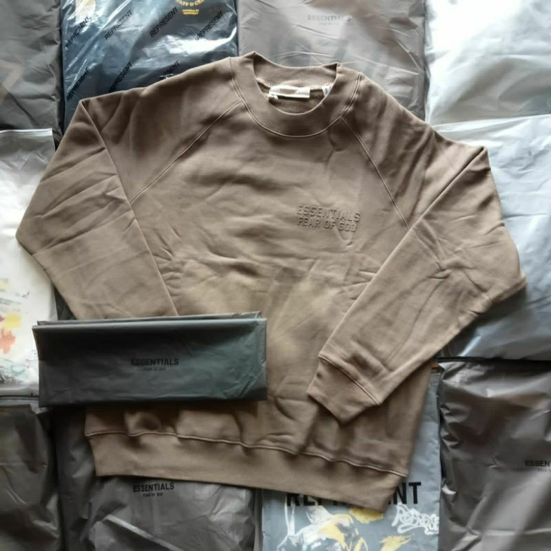 CREWNECK FEAR OF GOD ESSENTIALS LOGO