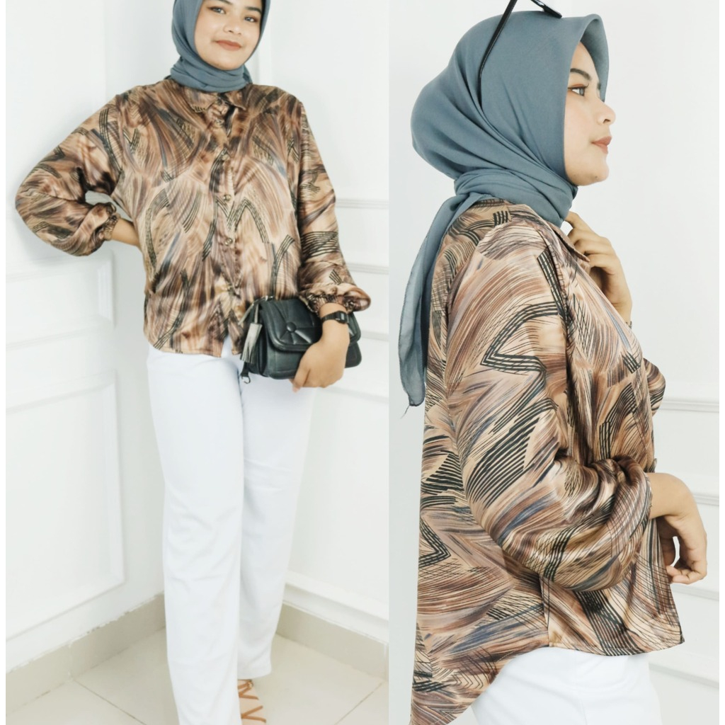 SPECIAL PROMO KEMEJA BLOUSE PRISKILA BAHAN ARMANY SLIK KEMEJA ATASAN OVERSIZE WANITA TERBARU 2023 KEKINIAN BLOUSE SLIK MOTIF PREMIUM ( KANCING DEPAN BISA UNTUK BUSUI ) UKURAN ( M = 104 L= 109 XL = 114 XXL= 119 ) WARNA BROWN BISA UNTUK SEMUA USIA