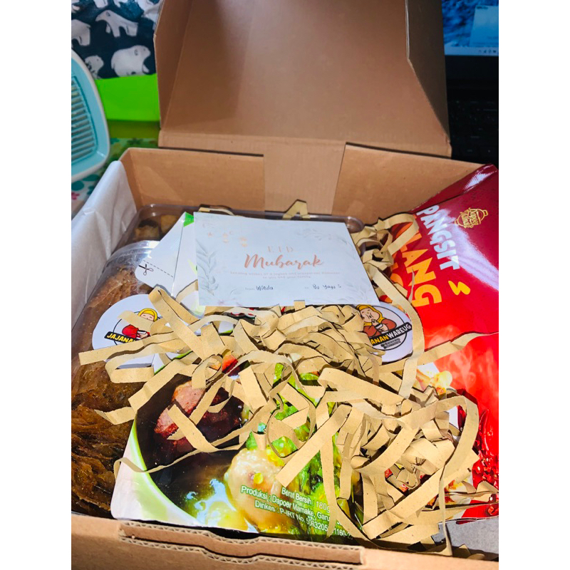 

HAMPERS JAJANANWAREUG