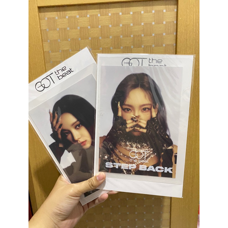 GOT postcard hologram photocard set Taeyeon dan karina