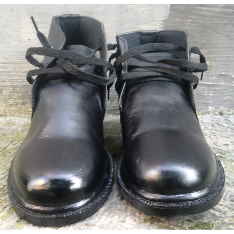 /Sepatu pdh kulit/SEPATU . PDH Pria Kulit Asli Hitam SELETING PRIA SEPATU DINAS TNI POLRI SECURITY SEPATU PNS/PEMDA SEPATU SATPAM KULIT SAPI Original Casual Berkualitas Terbaru  Termurah Bandung Kekinian  100% Tren 2022ii