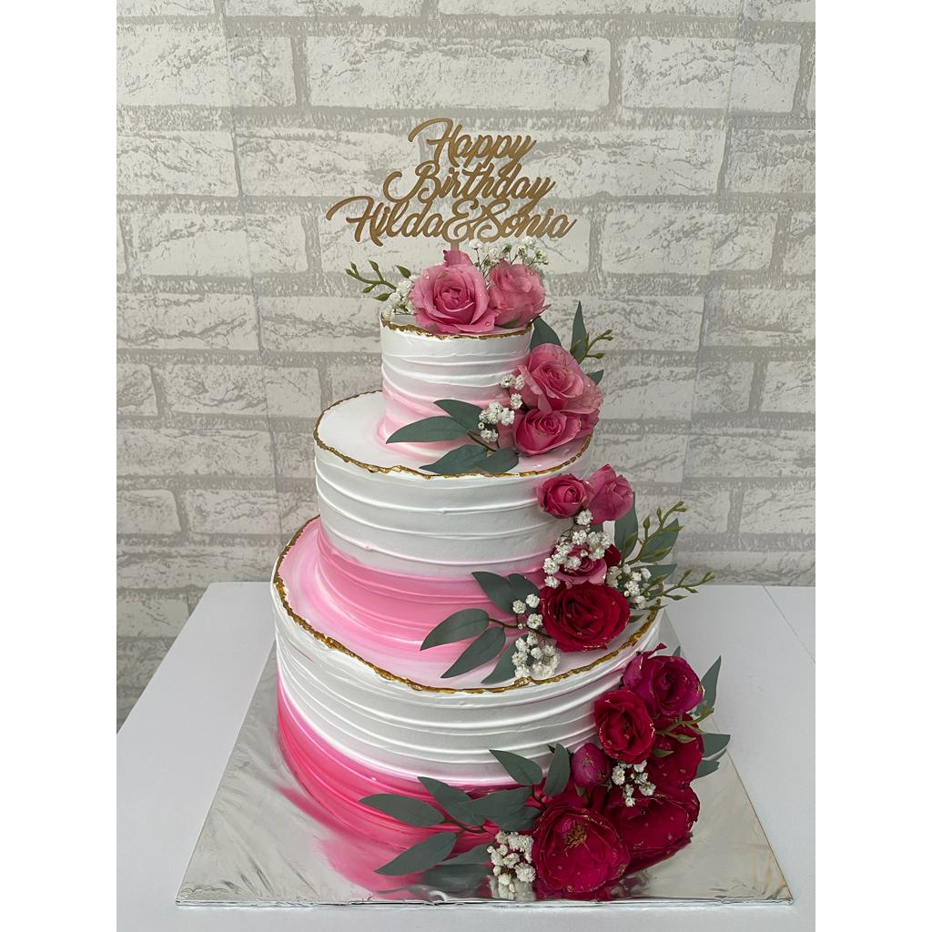 

Cake Pink And Red Rose 3 Tier
