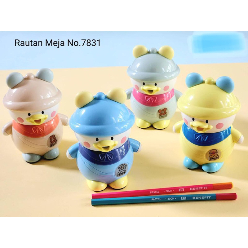 

rautan putar meja pensil bentuk penguin topi satuan