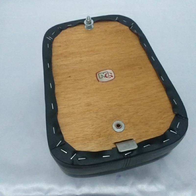 SADEL BELAKANG EMBOS EXCLUSIVE 2 MG jok original vespa px ps kuat sepon