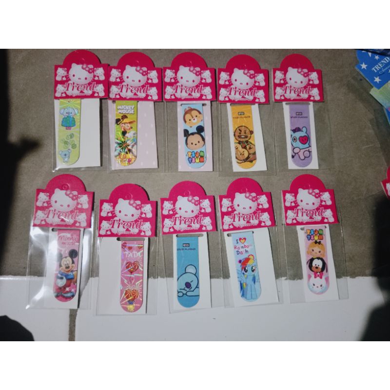 

pembatas buku magnet