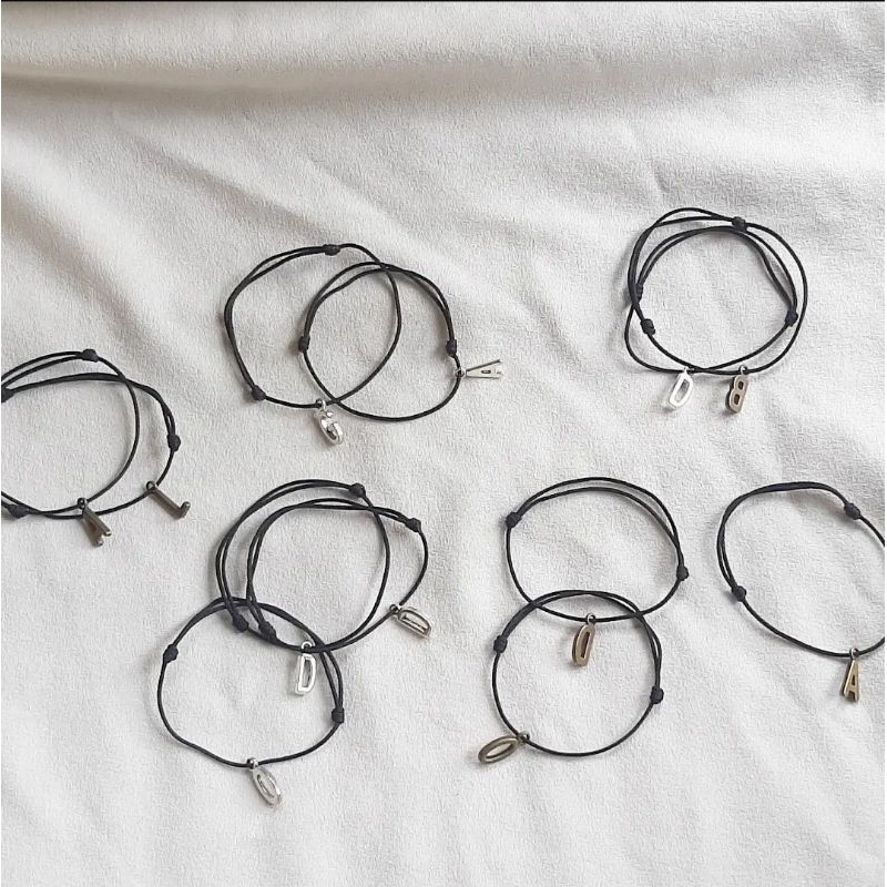 Inisial | Huruf | Gelang inisial | Gelang huruf