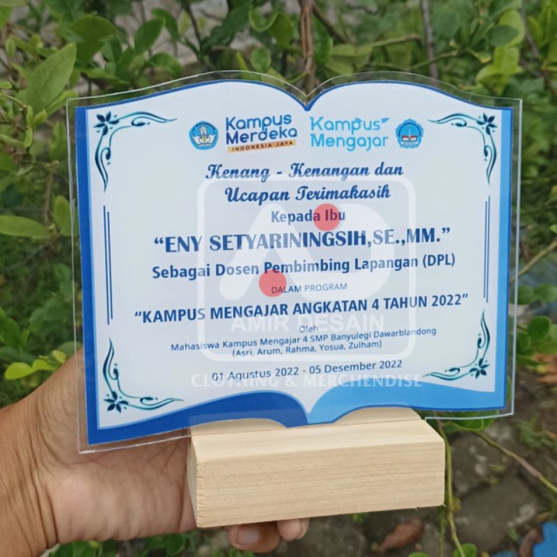 piala akrilik kayu / piala wisuda