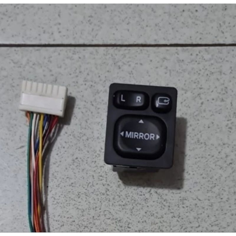 Switch tombol saklar auto reteact spion mobil Toyota retrak