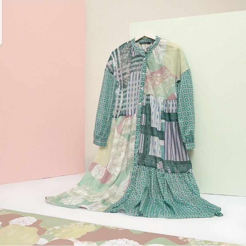 Preloved benang jarum nami ruffle maxi dress