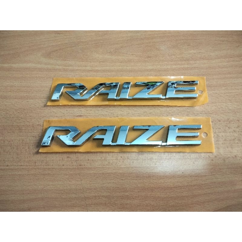 EMBLEM TOYOTA RAIZE ORIGINAL