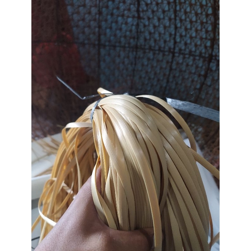 Rotan Sintetis Lassio Pipih 50 Meter Warna Krem