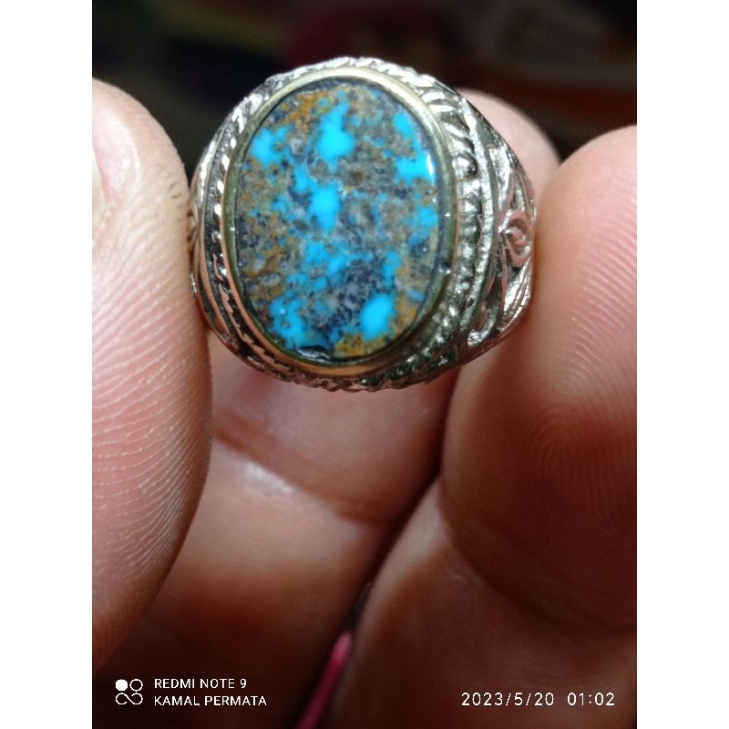 natural pirus persia urat mas