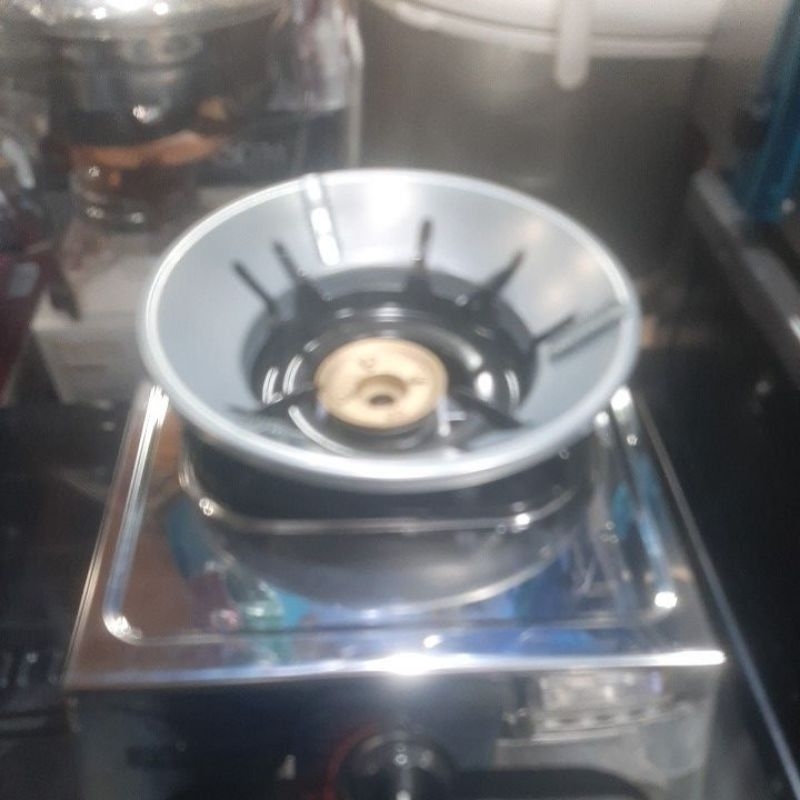 PELINDUNG ANGIN KOMPOR GAS