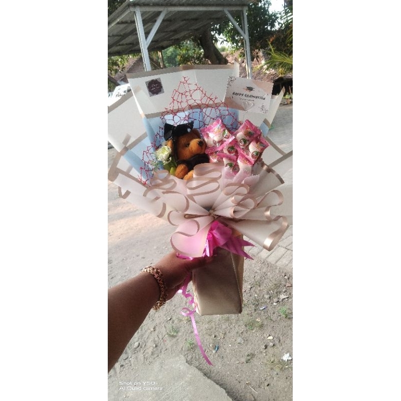 

Buket Boneka wisuda mix yupi
