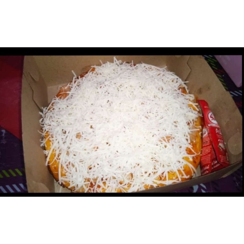 

Pizza full keju parut ready setiap hari kamis