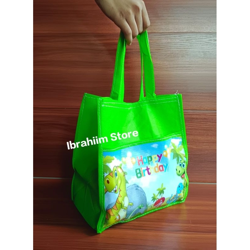 TAS ULANG TAHUN ANAK BAHAN TEBAL UK 23x14x25 CM / TAS ULTAH ANAK / SOUVENIR ULANG TAHUN ANAK