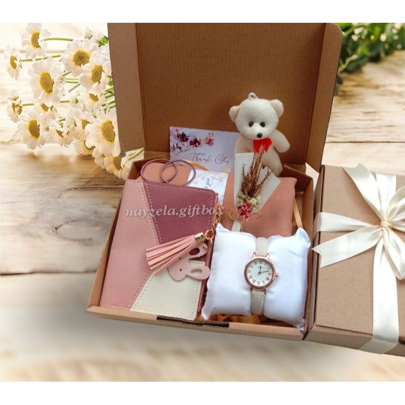 kado ulang tahun cewek hampers box aesthetic kado wisuda / hampers cewek murah