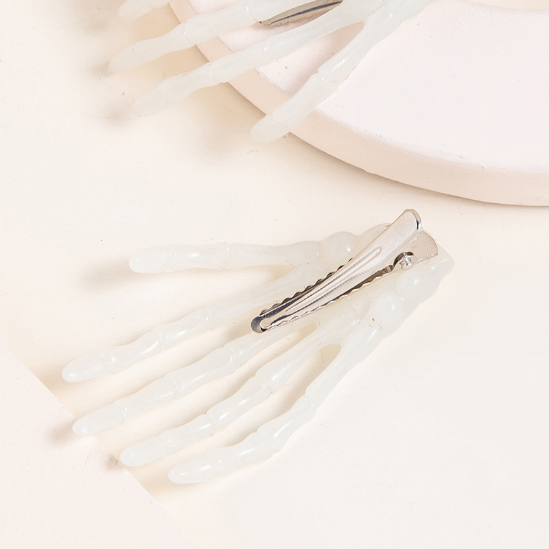 AC095 Jepit Rambut Poni Hair Pin Tangan Tengkorak Karakter Halloween Korea