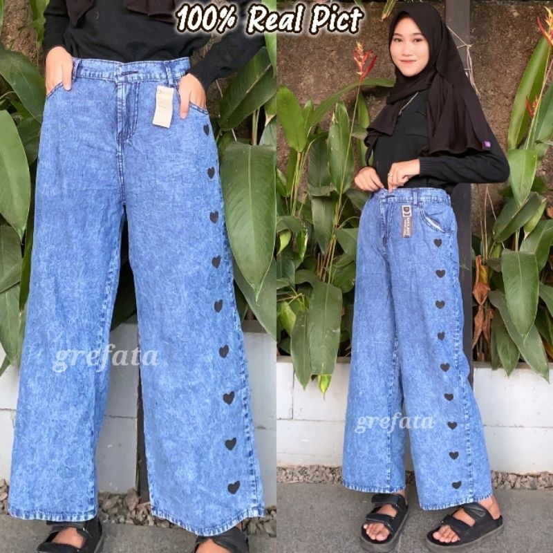 Celana Kulot Jeans Love High Waist Model Korea Atau Korean Style Pinggang Kancing Bagian Belakang Karet All Size Fit L Standar Dari Bb 40kg sampai Bb 60kg / Kulot Levis Panjang Wanita Motif Print Logo Hati Ada Warna Hitam Snow  Dan Warna Biru Snow