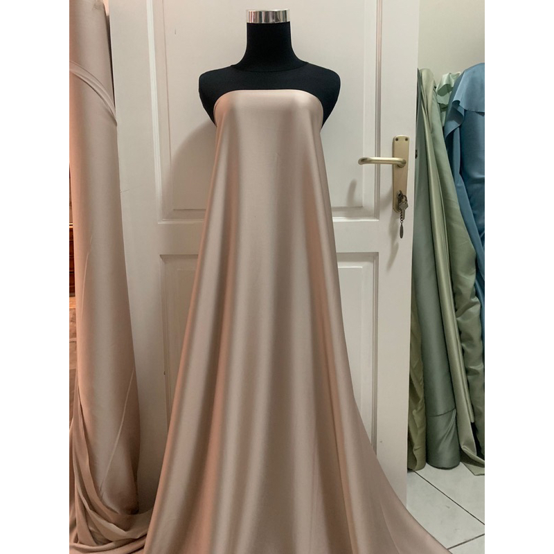 1/2 Meter Kain Satin Silk Armani Original Mewah Warna Nude Latte