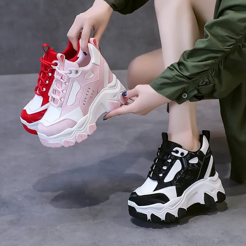 Sepatu Sneakers Sol Tinggi Wanita Korea Casual