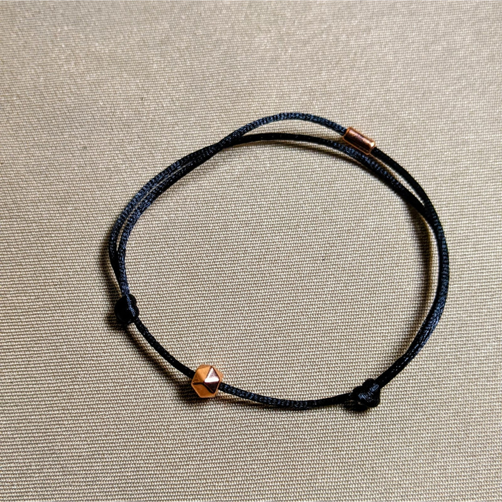 Gelang Tangan Satin Simpel Manik Tabung Bulat Prisma Arte Series