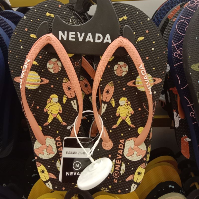 SANDAL JEPIT DISNEY X NEVADA ORIGINAL BY DEPT STORE