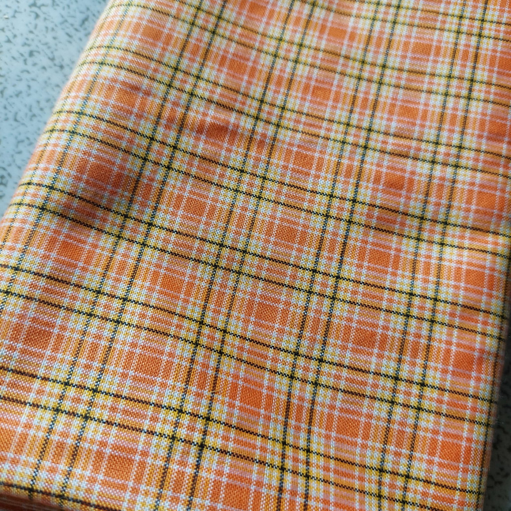 KAIN KOTAK SERAGAMAN KOTAK OREN / PUSAT KAIN KOTAK