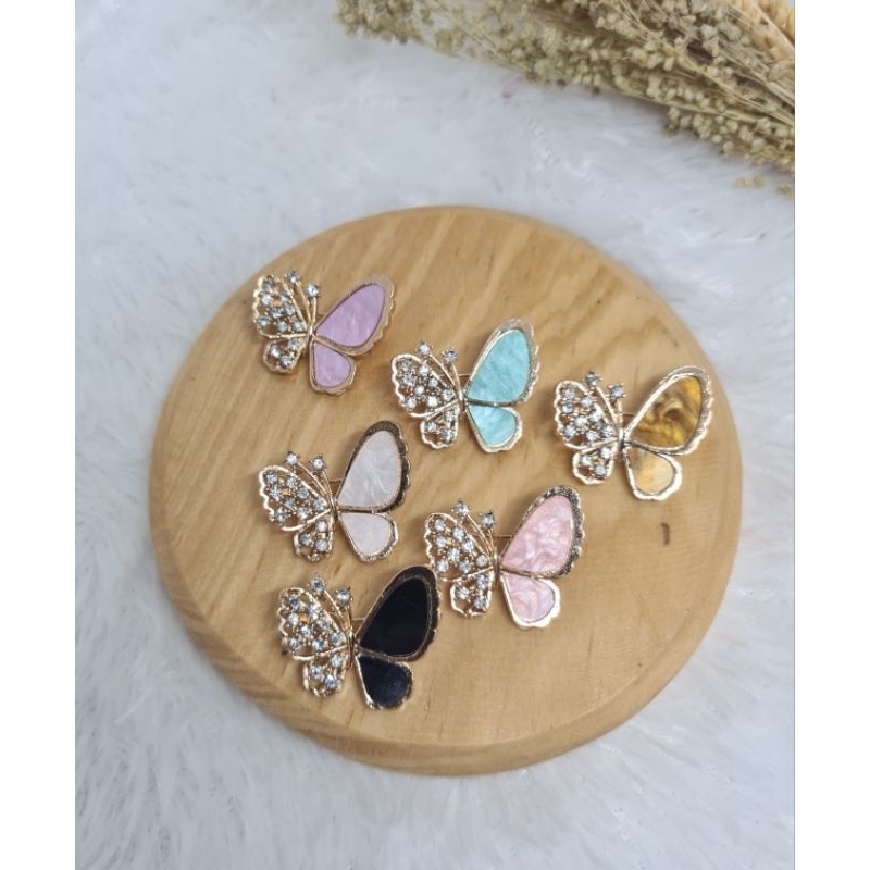 Bros Kecil, Bros Hijab Dagu