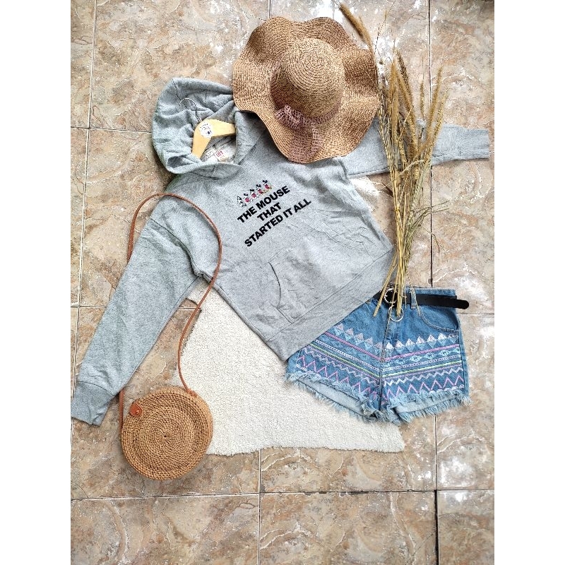 preloved hoodie abu mickey mouse disney UT grey