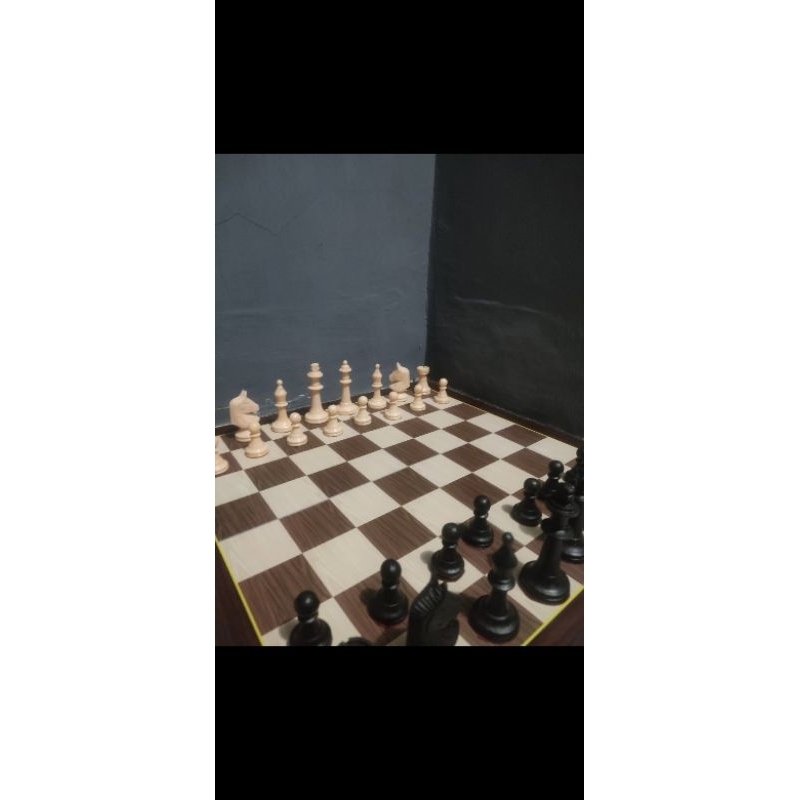 Bidak Catur Plastik Motif Kayu