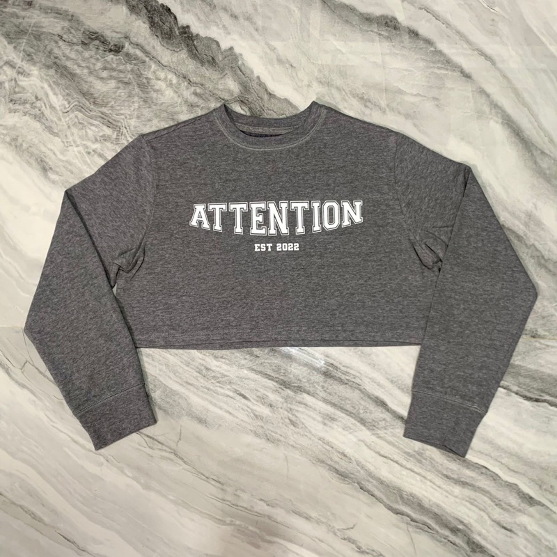 NOTTE - Sweater Crop Attention New Jeans