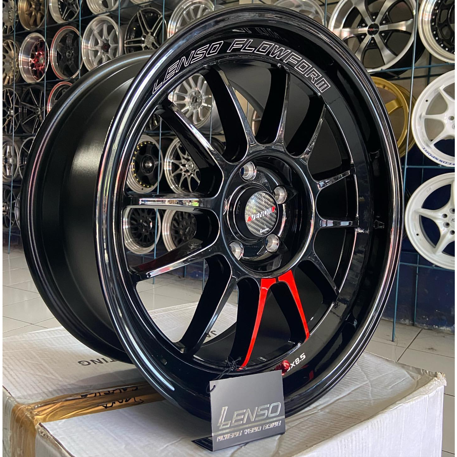 VELG LENSO VENOM 5 LIMITED EDITION R18X8,5 PCD 5X114,3 VELG MOBIL INNOVA.CIVIC.CRV.TERIOS.XPANDER.HR