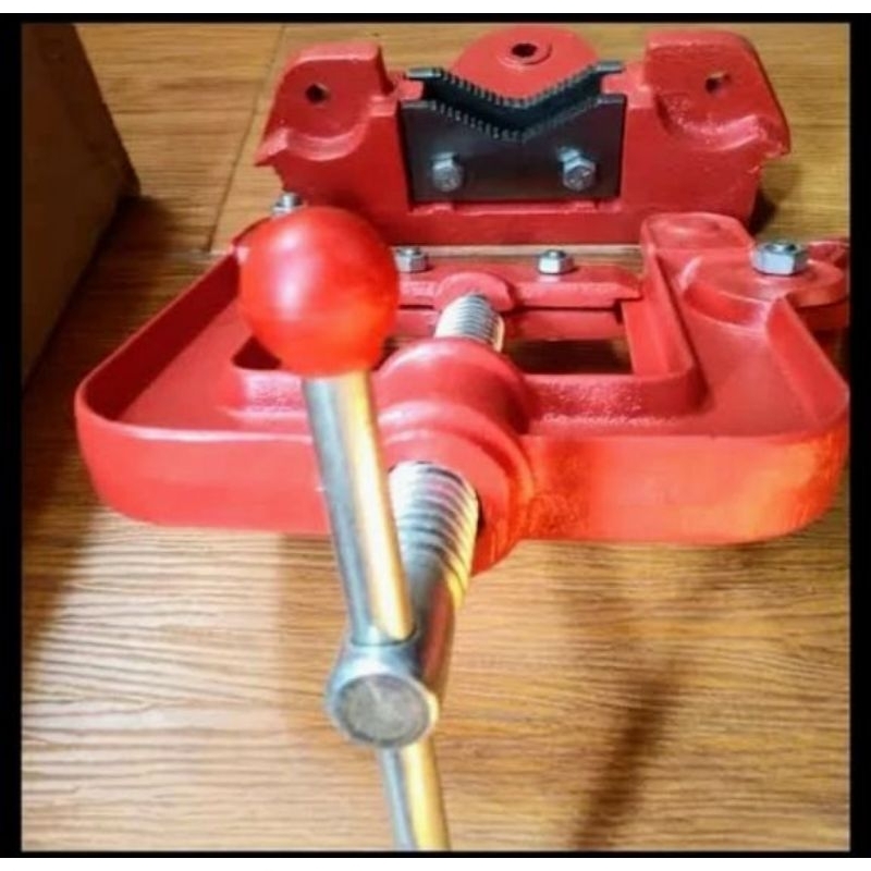 ALAT penjepit Pipa catok Pipa tanggem pipe vice 10-90mm