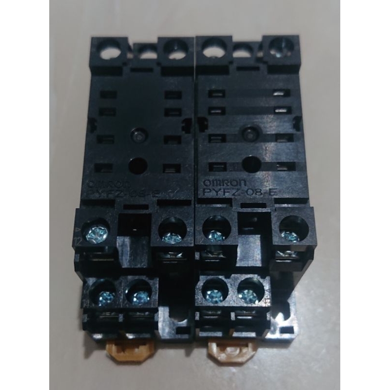 Socket Relay Omron 8 Kaki PYFZ-08-E / PYF08A-E