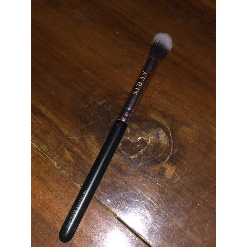 Brush Aeris - Real Techniques