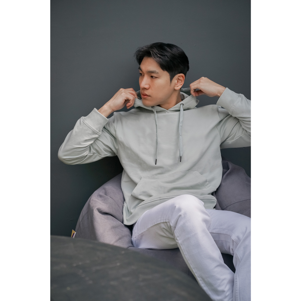 WILL-K LONDON Pullover Hoodie in Sage