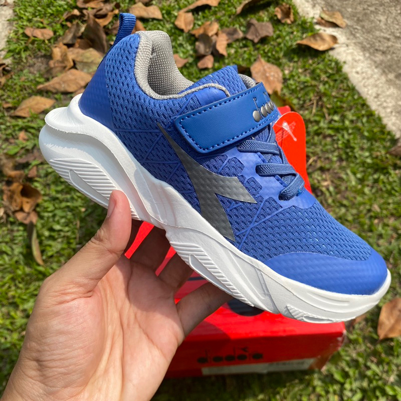 Diskon 70% Diadora Fomed Kids size 30-36 Original 100% Sports Station