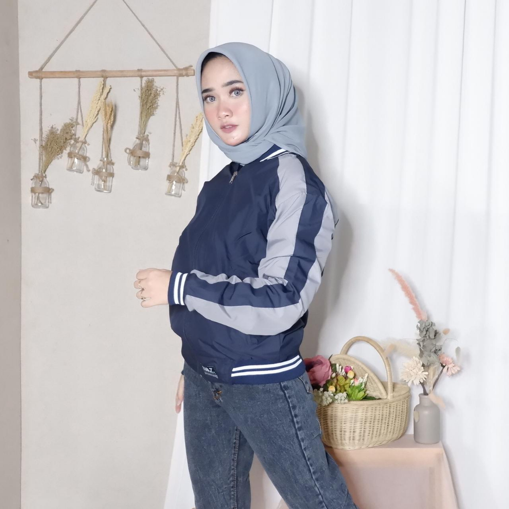 Justrue Jaket Bomber Wanita Bolak Balik JKJ Navy