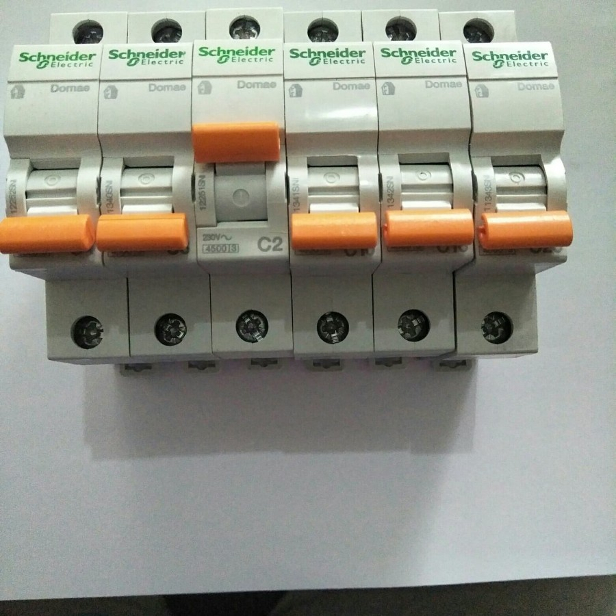 MCB schneider/merlin gerin 2A