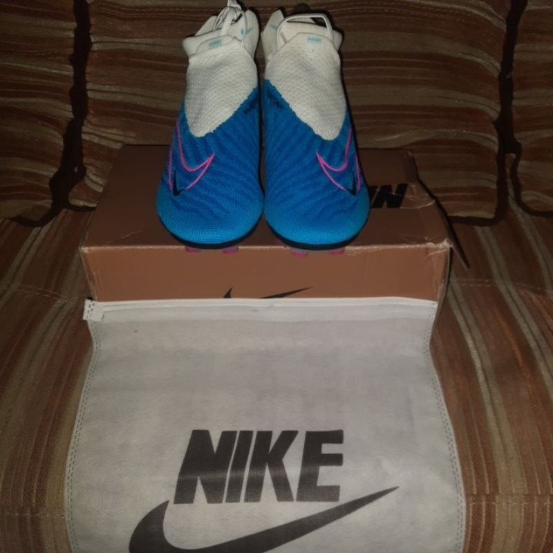 Sepatu Bola Nike Phantom GX Elite