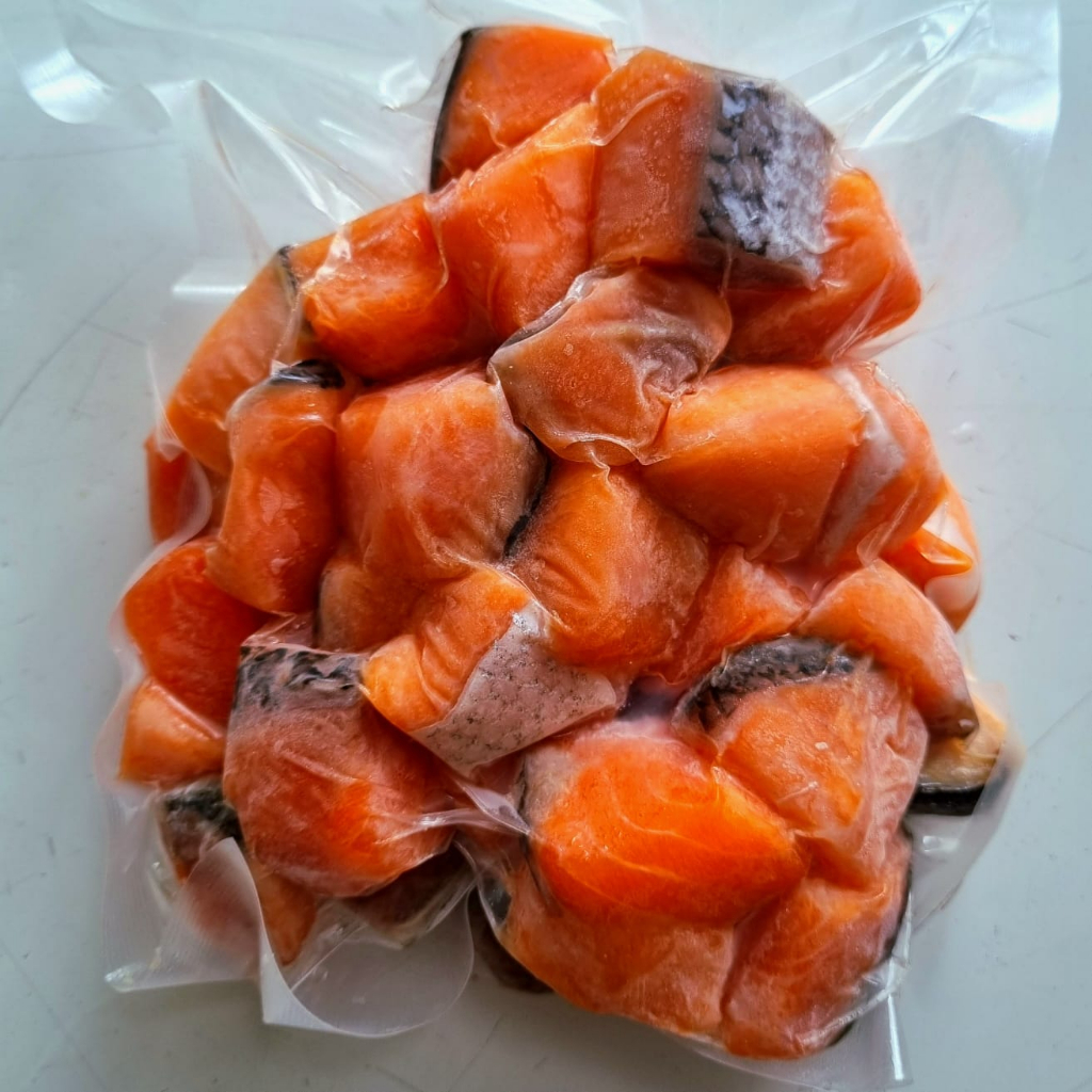 

Salmon cubes fillet